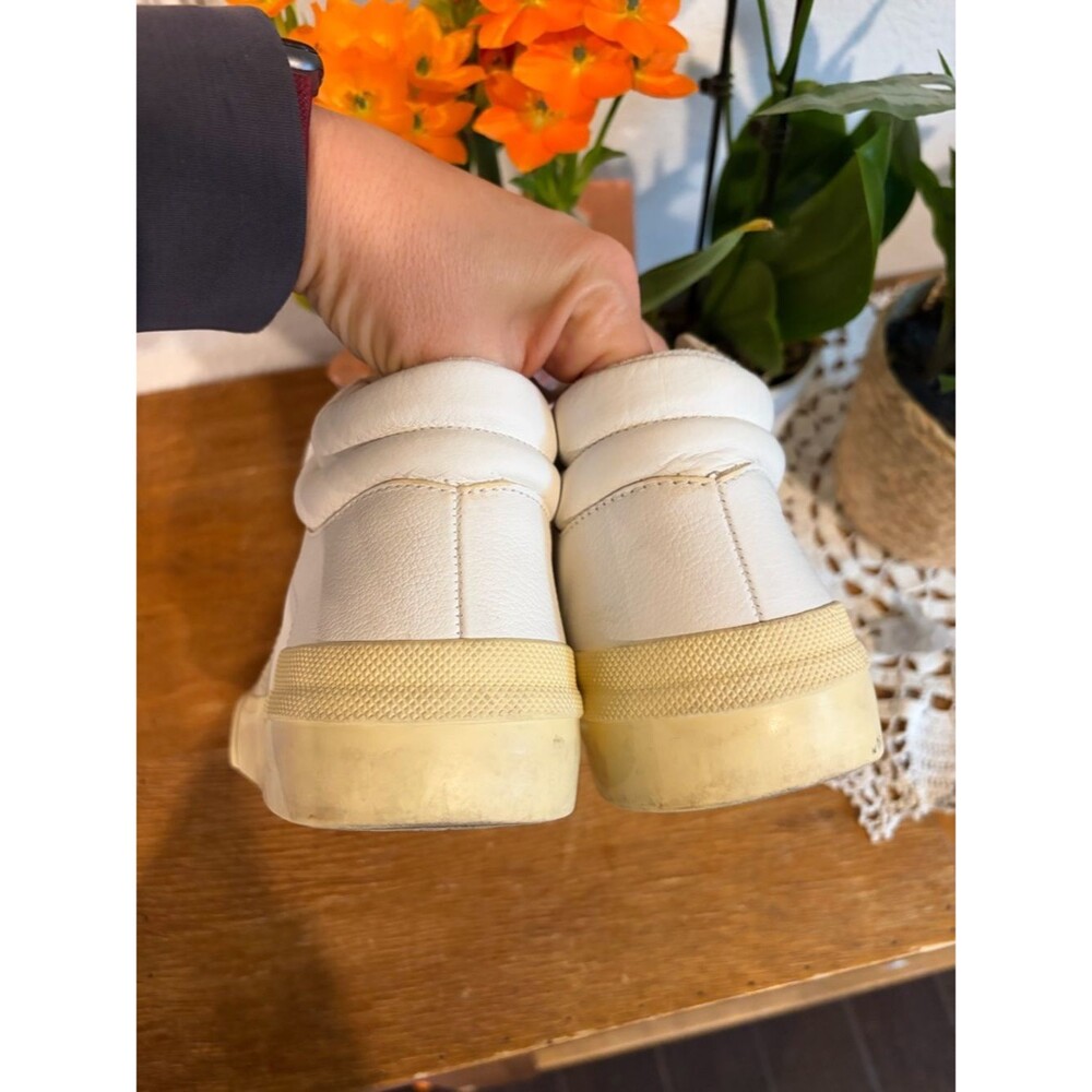 Veja White High-Top Sneaker with Cream Sole - Picture 7 of 10